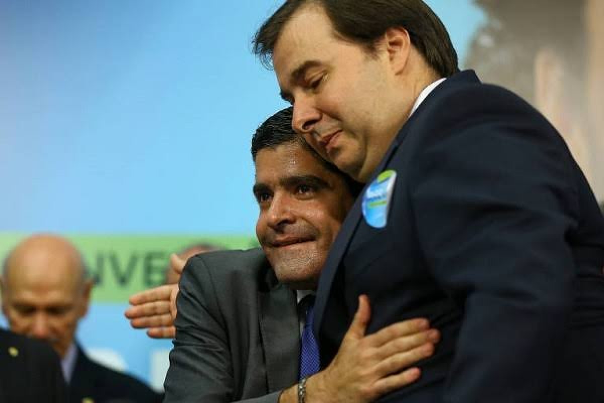 Para inaugurar Centro de Convenções, Neto traz Maia, Alcolumbre e Doria 