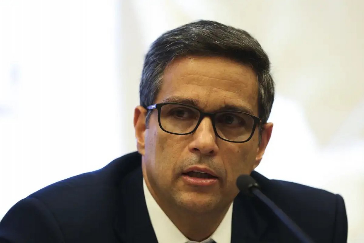Campos Neto diz que economia brasileira pode crescer acima de 2% este ano