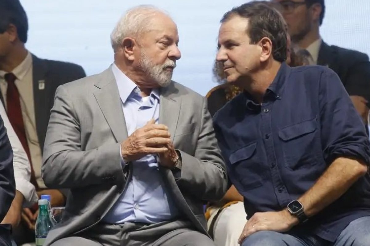 Lula comete gafe e quase chama Eduardo Paes de Sérgio Cabral