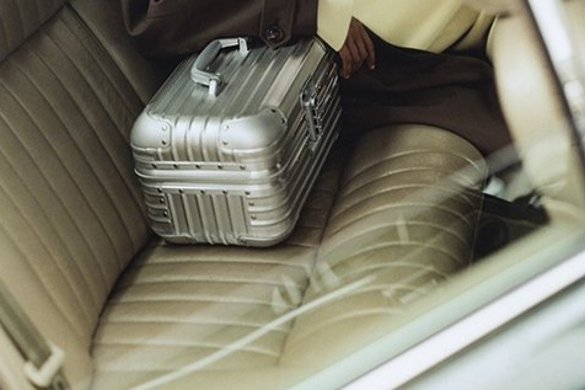 Rimowa lança sua nova Vanity Case inspirada em seus arquivos!