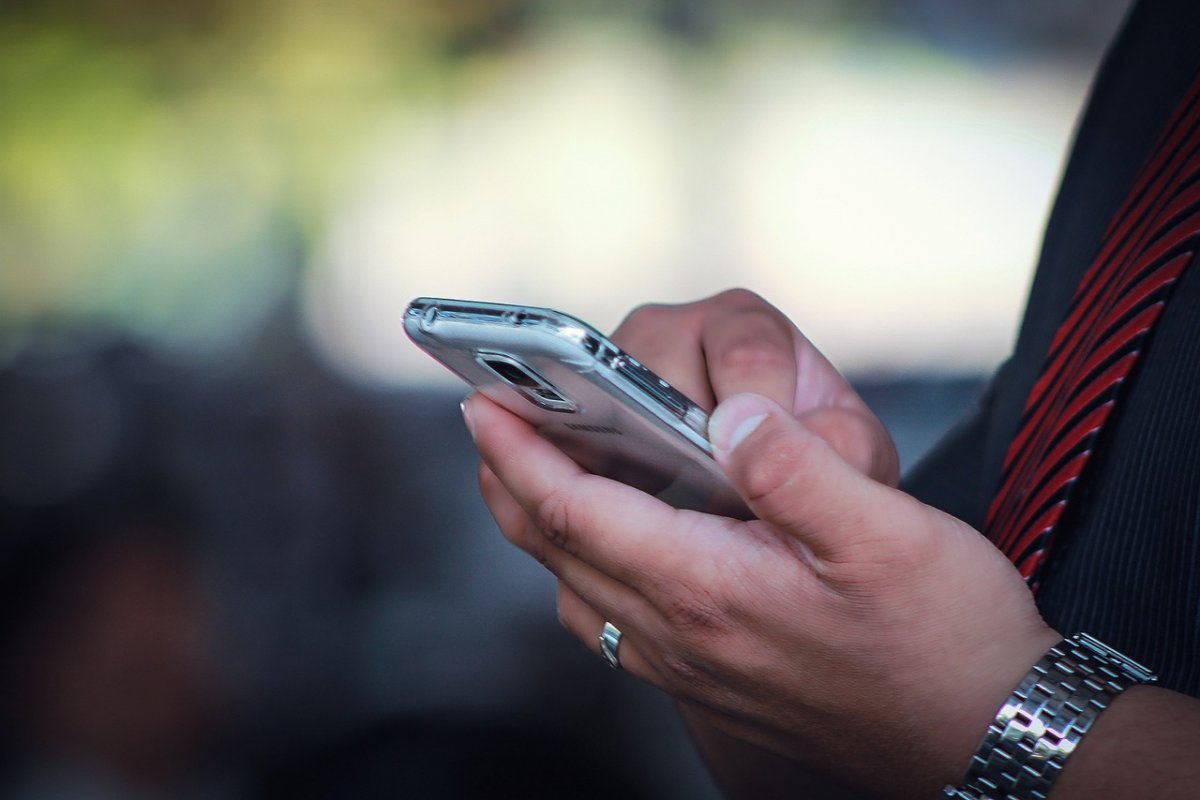 Reclamações sobre serviços de telecomunicações caem 24% em 2023, aponta relatório