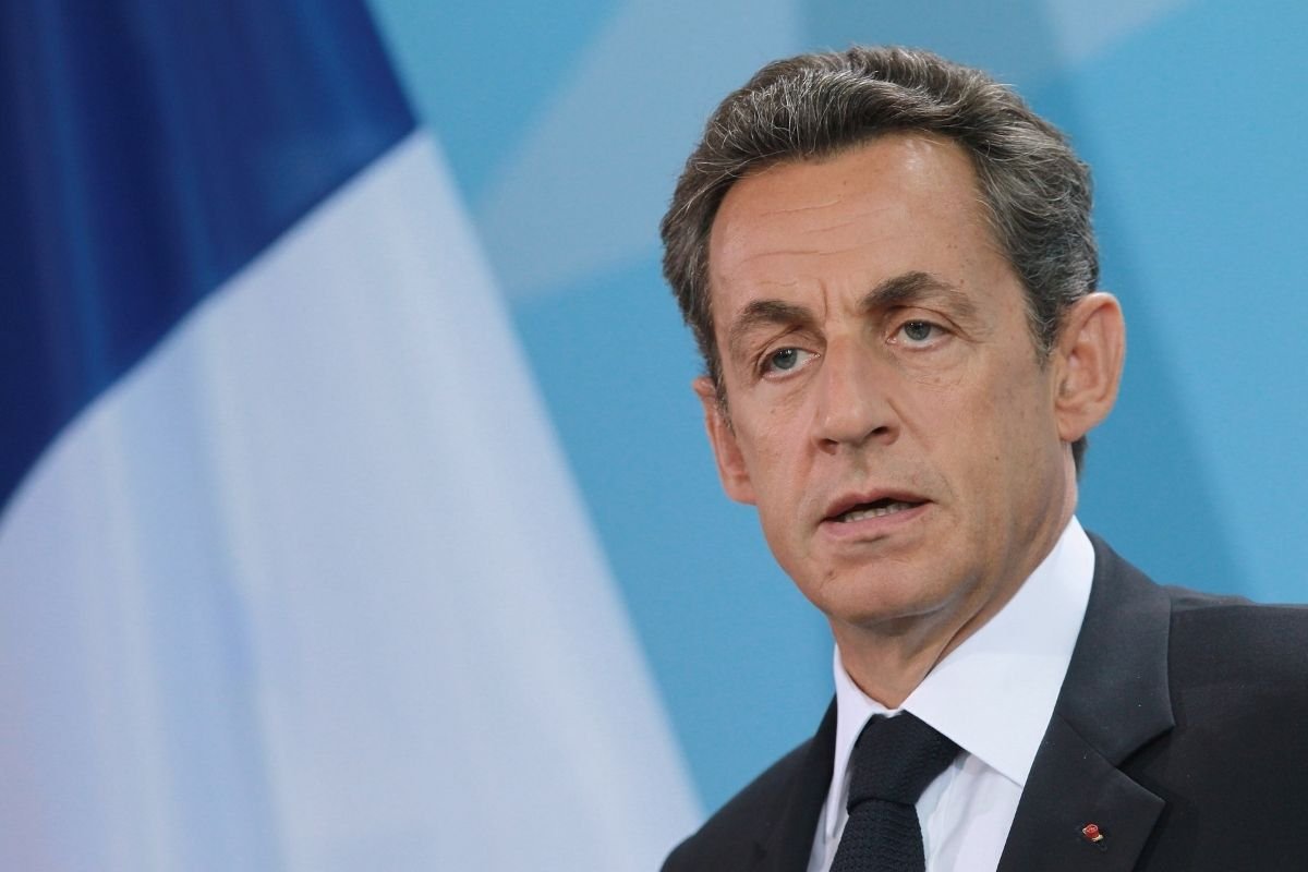 Ex-presidente francês Nicolas Sarkozy é condenado em caso de financiamento ilegal de campanha