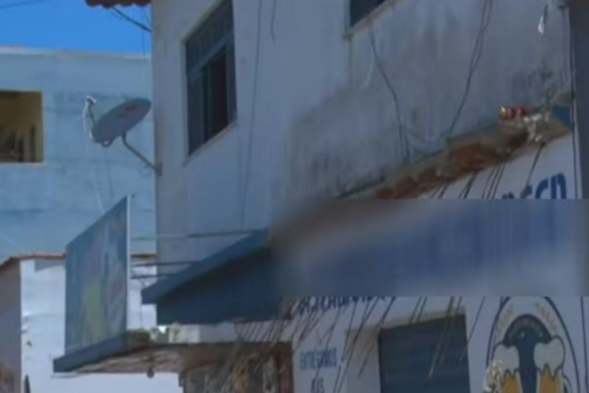 Desabamento de marquise durante o carnaval deixa 20 feridos em Mucuri 