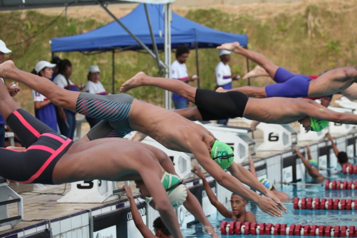 Temporada de competições de natação começa neste sábado (17) na Piscina Olímpica da Bonocô
