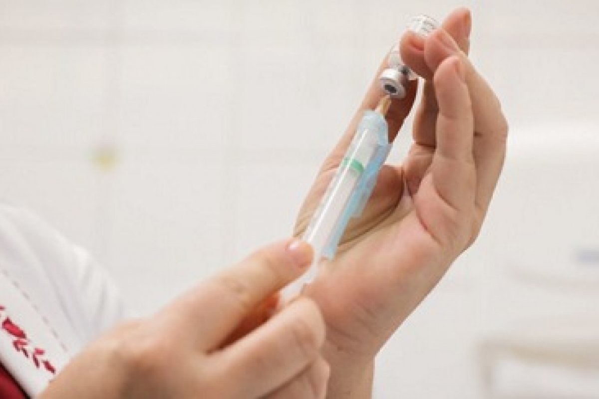 Vacinação contra dengue começa em Lauro de Freitas nesta semana