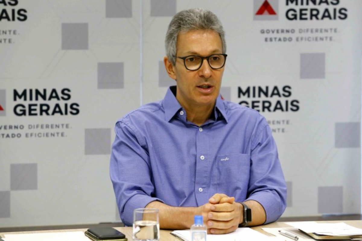 Zema declara ao STF que vacinação nunca foi obrigatória para matrícula em MG 