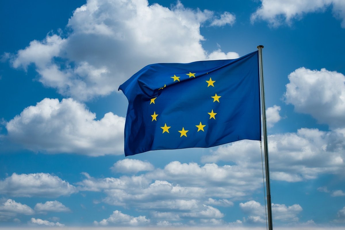 Rússia aumenta lista de autoridades e políticos da UE proibidos de entrar no país