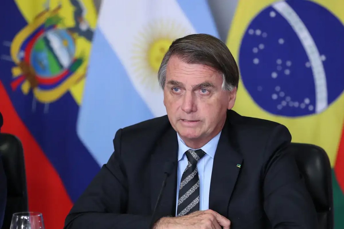 Bolsonaro ficará internado esta semana para realizar check-up de rotina em São Paulo