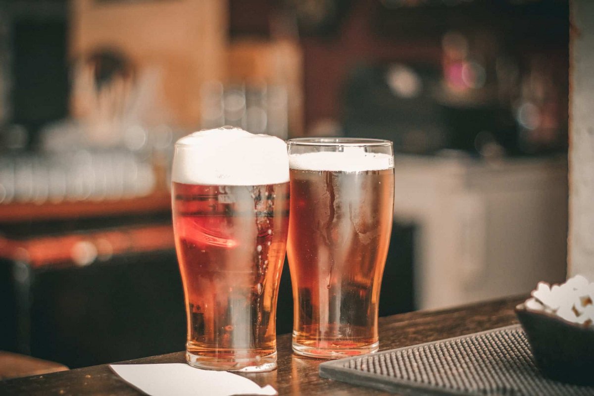 Sobe para dez o número de vítimas internadas após ingestão de cerveja em Minas Gerais