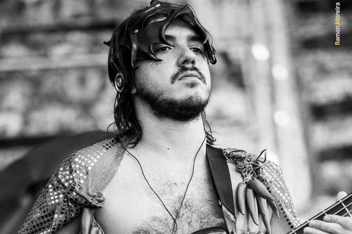 Luto: Morre, aos 33 anos, Chico Oliveira, músico do Monobloco