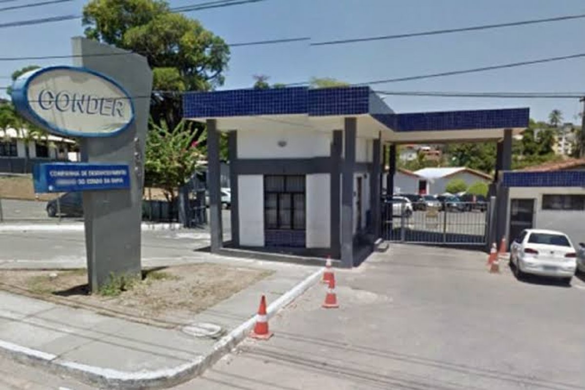 Motoristas terceirizados enfrentam atrasos de pagamento e denunciam negligência da Conder