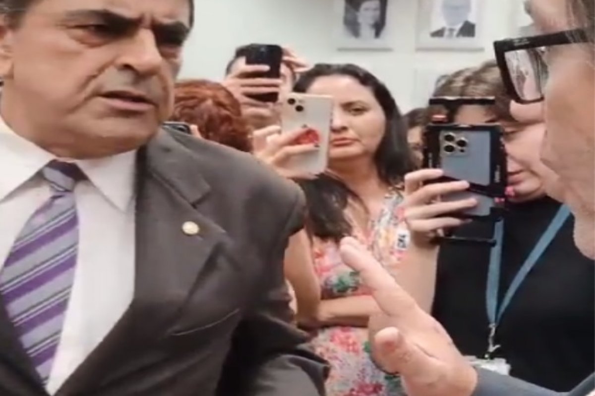 Vídeo: Escolha de Nikolas Ferreira para presidência da Comissão da Educação gera discussões dentro da Câmara 