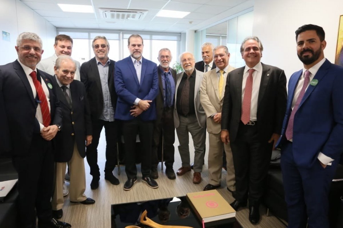 Manno Góes, Ivan Lins e Danilo Caymmi se encontram com Dias Tófolli em Brasiiia