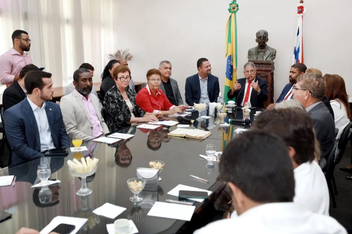 Jerônimo entrega Programa Bahia Pela Paz à Alba na próxima terça (12)