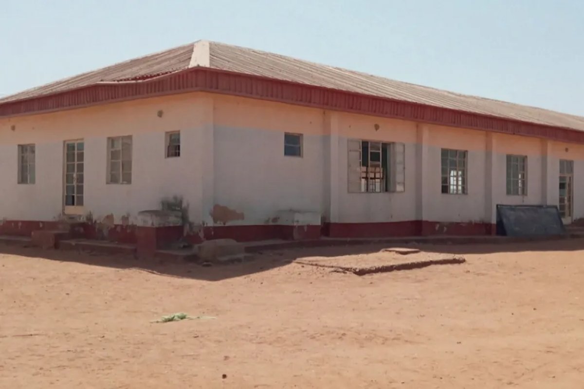 Homens armados sequestram mais de 200 alunos de escola  na Nigéria 