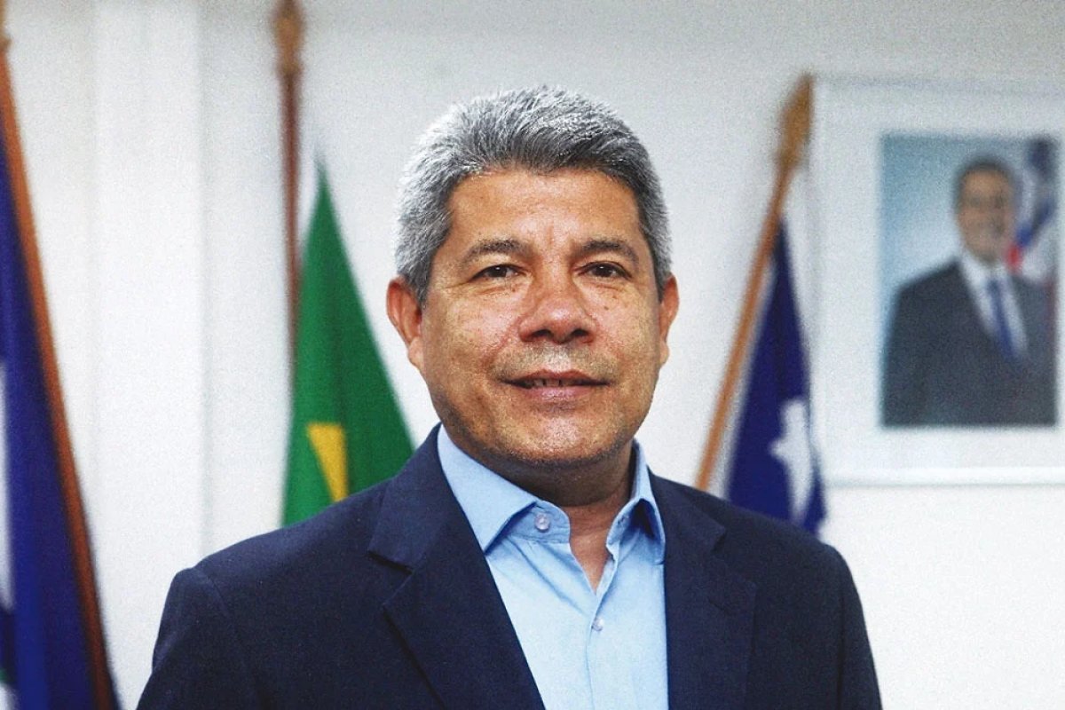 Jerônimo diz que jamais teve intenção de promover aprovação em massa de alunos: 'nossa intenção é acolher'