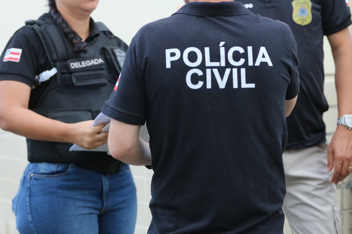 Homem é preso suspeito de assediar dezenas de mulheres por uma rede social