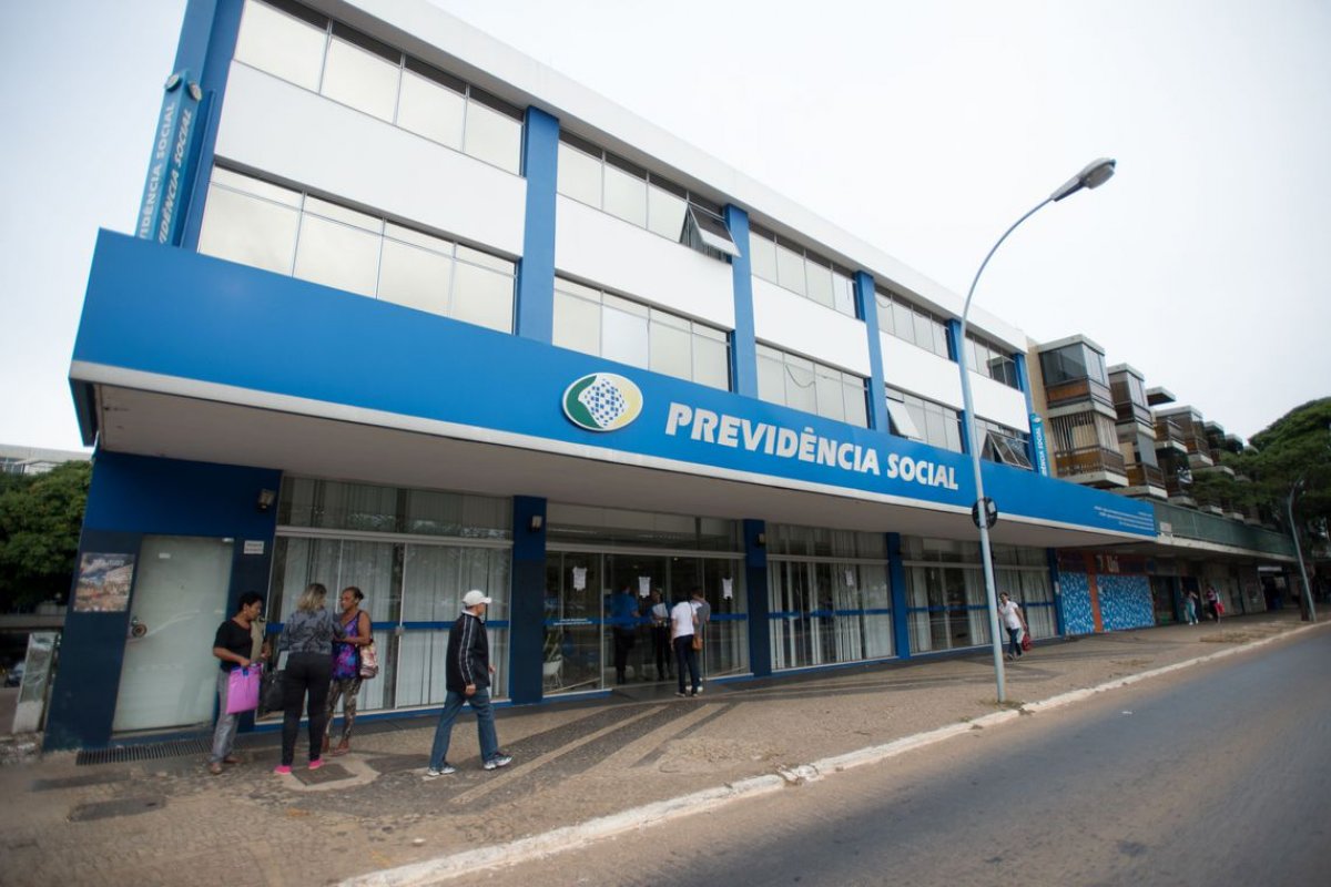 Governo vai anunciar medidas para reduzir fila do INSS na quarta-feira