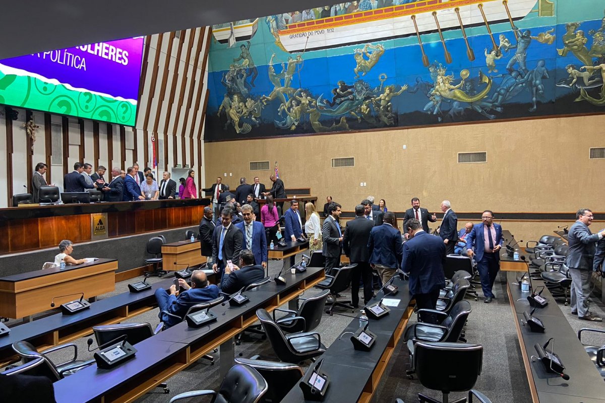 PEC da Reeleição é aprovada em segundo turno na ALBA