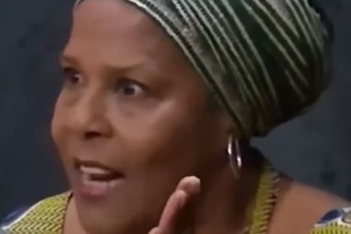 Vídeo: "Eu tenho o dia 21 de janeiro não como uma data que eu celebre, é um luto na luta", diz Mãe Jaciara de Oxun 