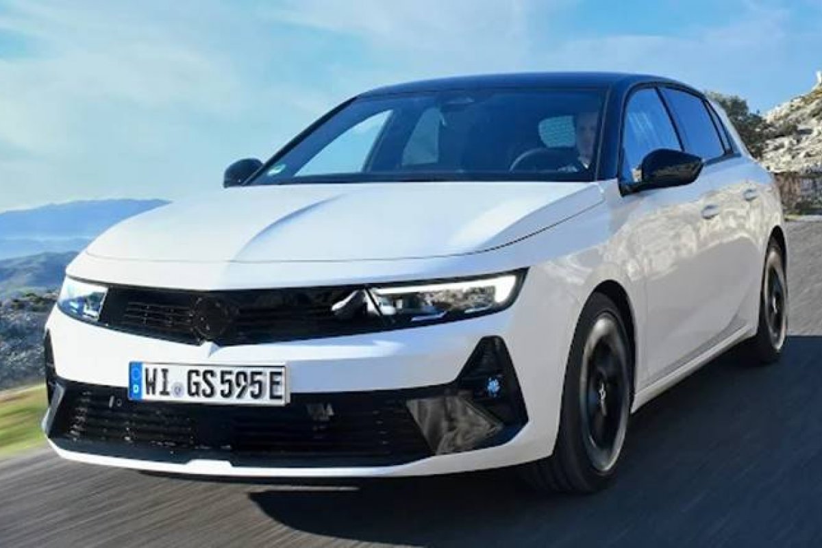 Opel Astra ganha novas opções híbridas na Europa 