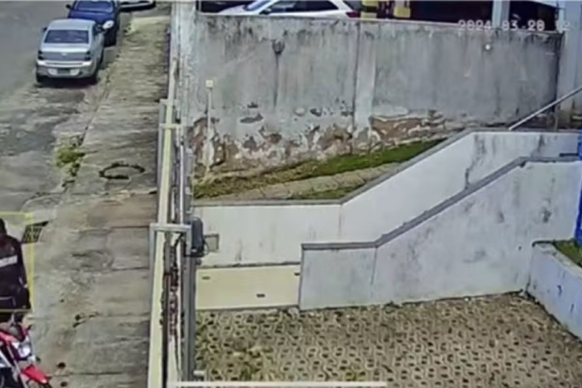 Homem é assassinado a tiros quando chegava em casa em Salvador