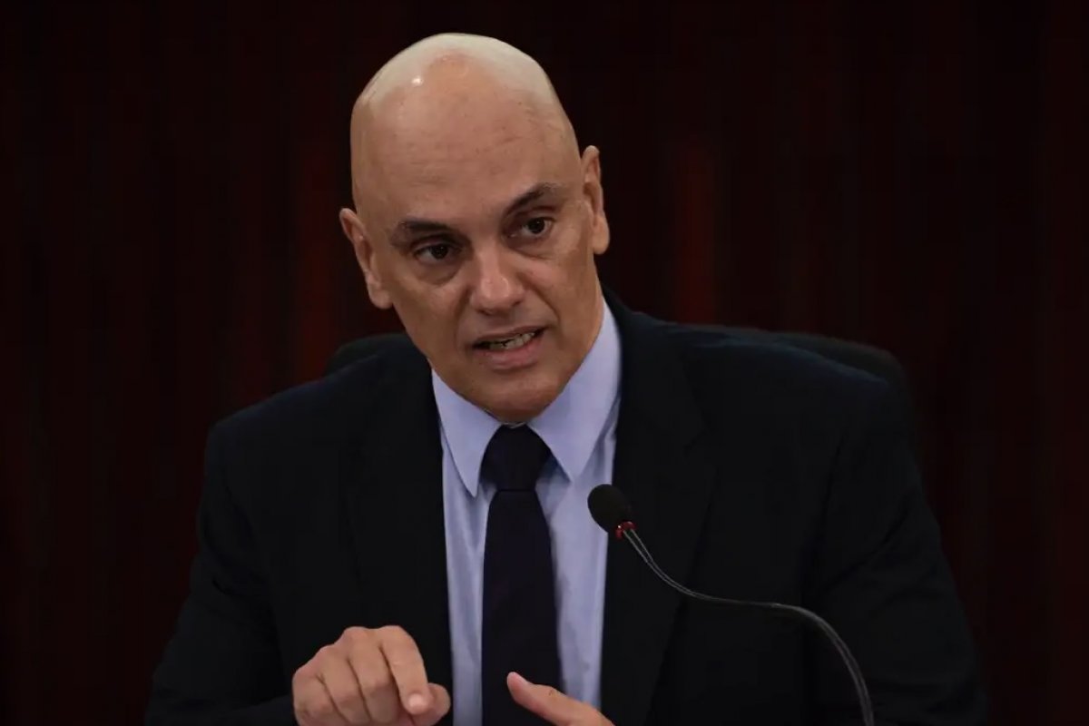 Moraes vota a favor da condenação de mais 14 pessoas por envolvimento nos atos do 8 de janeiro