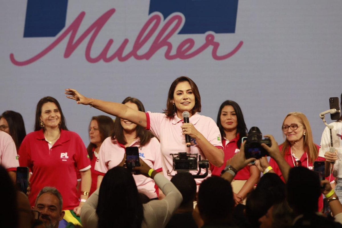 Juiz que vetou título de cidadã paulistana a Michelle Bolsonaro é ligado a Moraes