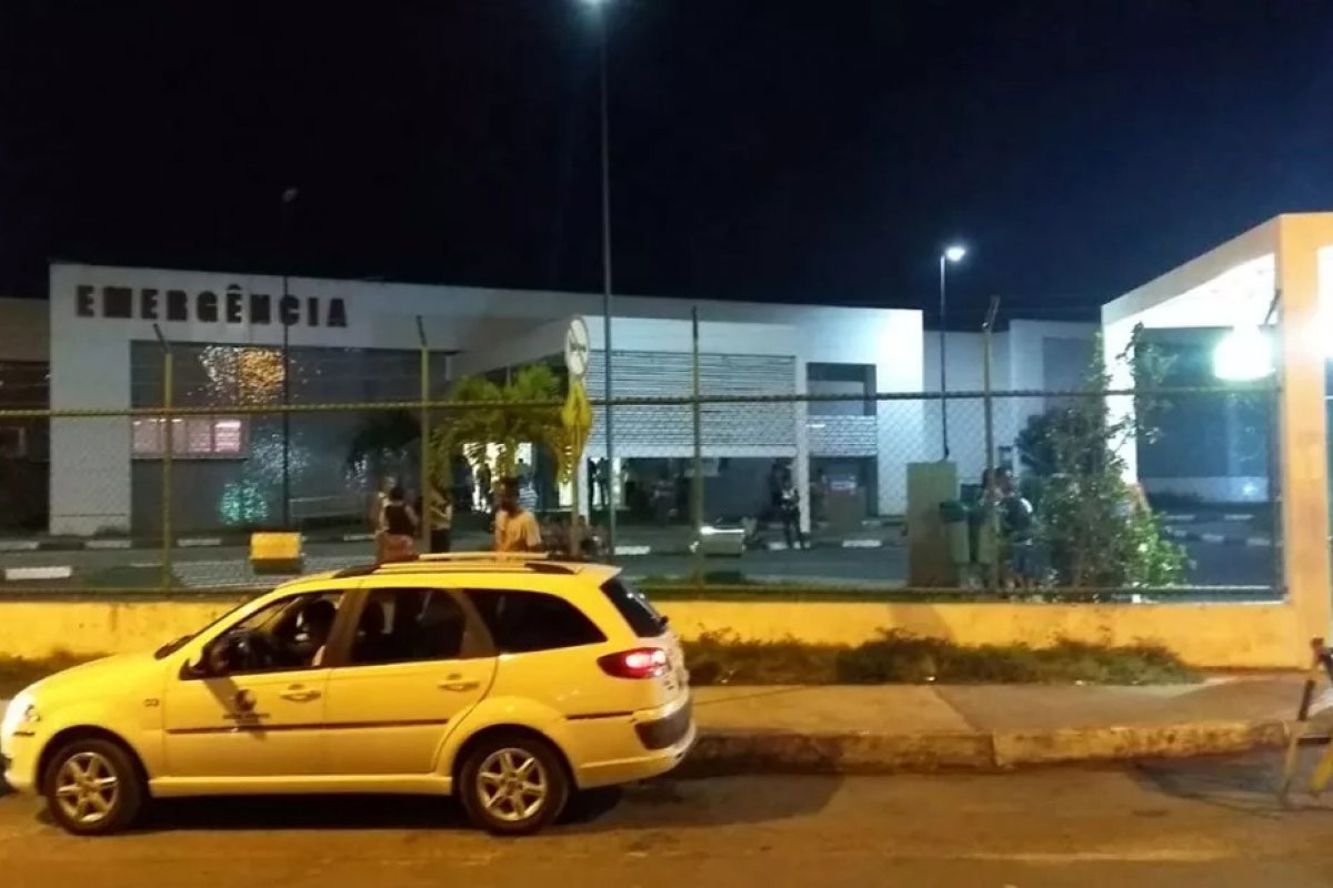 Mulher é atingida por bala perdida no bairro do Lobato, em Salvador 