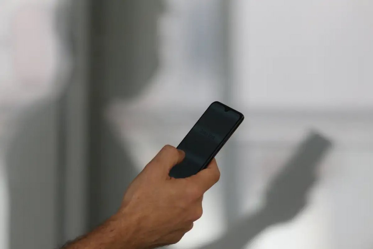 Pesquisa revela que 25% dos celulares do mercado brasileiro são irregulares