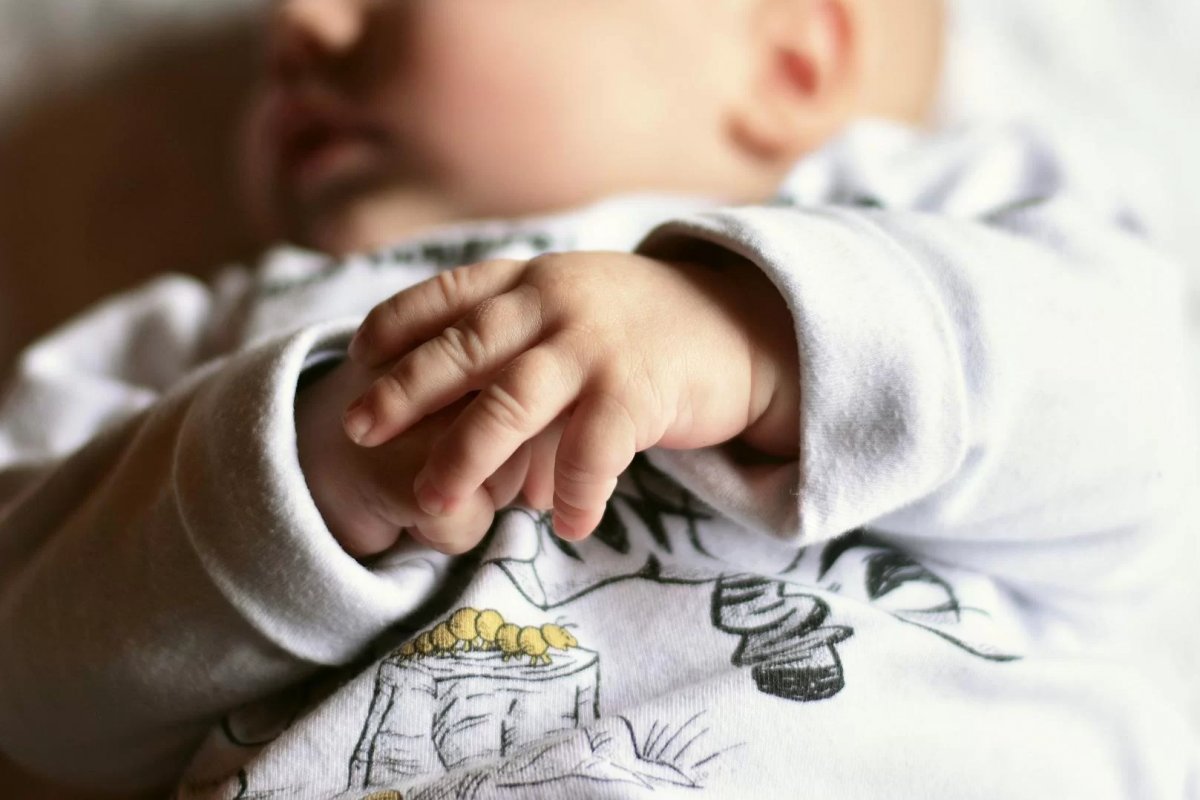 Brasil registra queda no número de nascimentos e aumento de pessoas que se casam e têm filhos mais velhos, em 2022, diz IBGE  