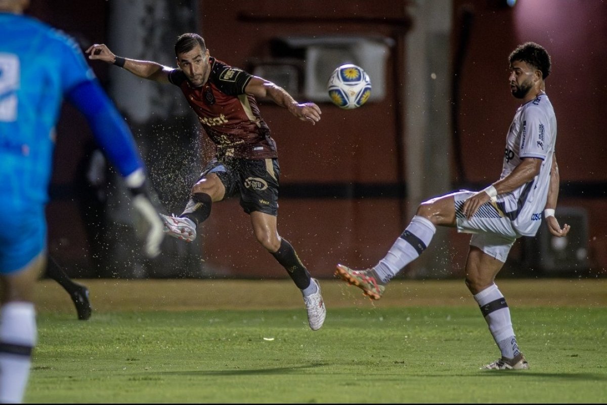 Vitória bate o Treze no Barradão, mas é eliminado da Copa do Nordeste 