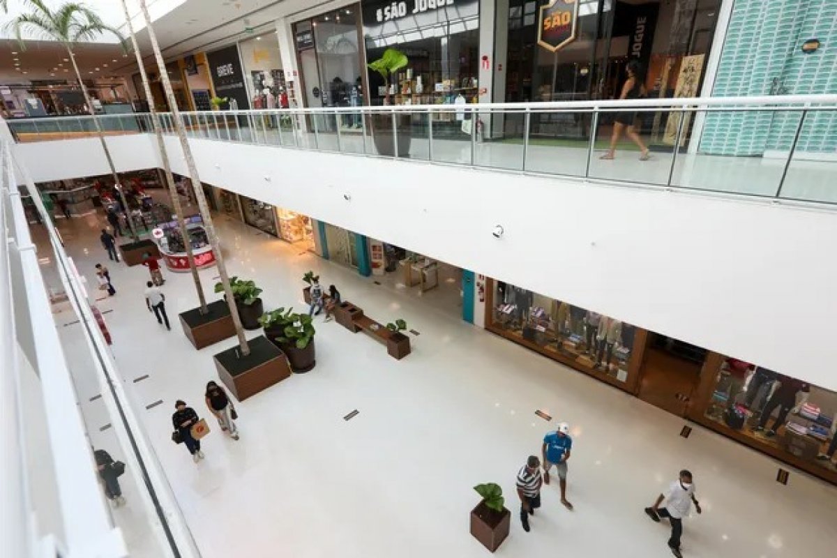 Shoppings em Salvador funcionam com horário especial durante a Semana Santa