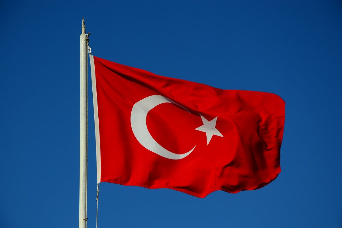 Três pessoas são mortas em dia de eleições municipais na Turquia