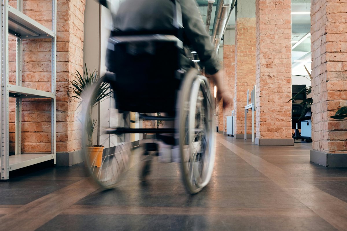 Adolescente é atingido por bala perdida no RJ e fica paraplégico, diz hospital