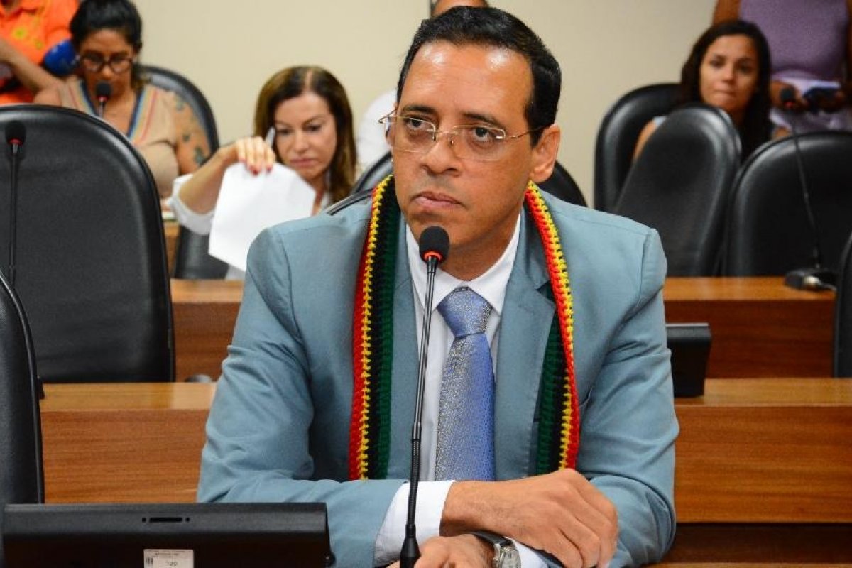 ALBA: Hilton Coelho apresenta PL que amplia direitos da população LGBTQIA+