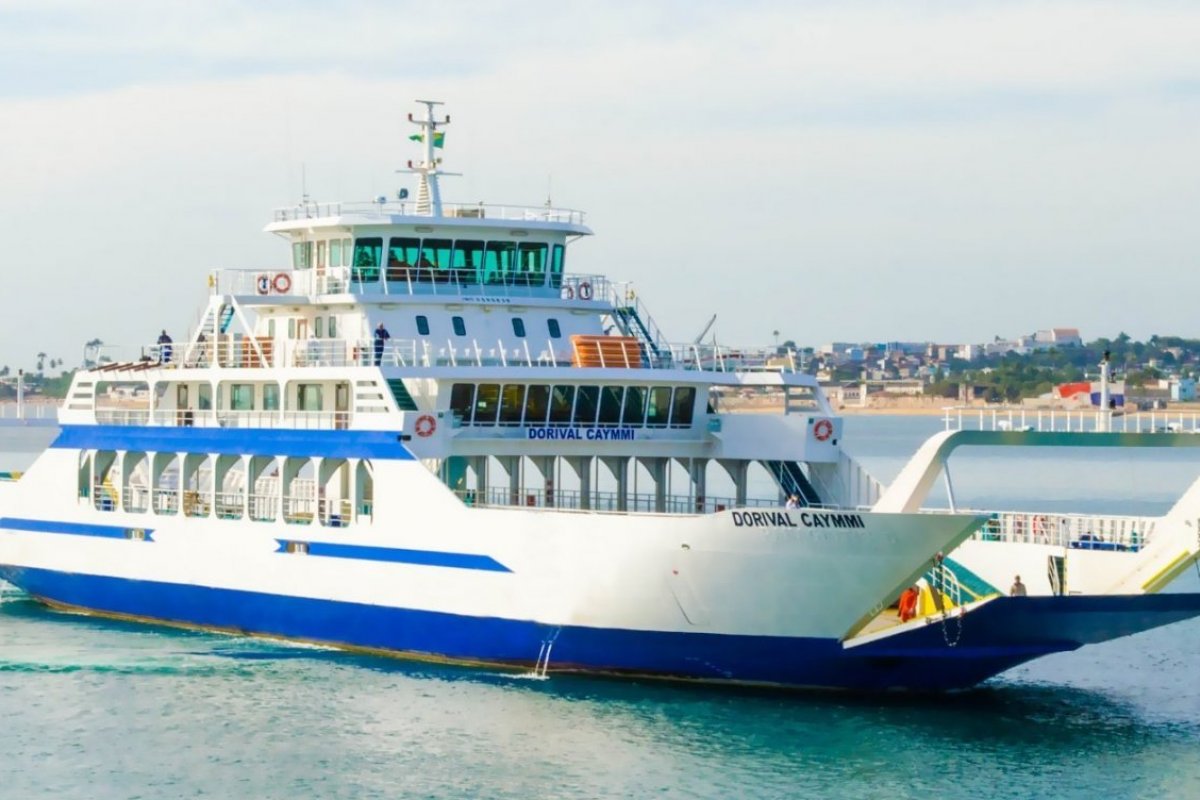 Fila para veículos no Ferry-Boat é de 2h em Salvador