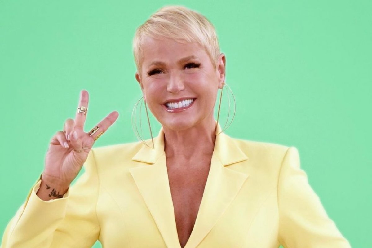 Xuxa perde processo contra Carla Zambelli e terá que pagar R$ 31 mil! 
