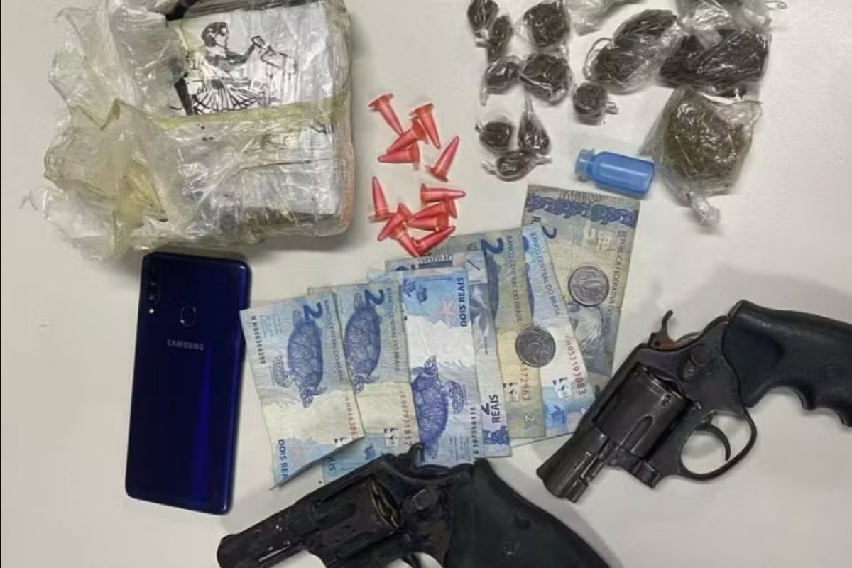 Homens morrem após confronto com policiais no bairro da Fazenda Grande do Retiro