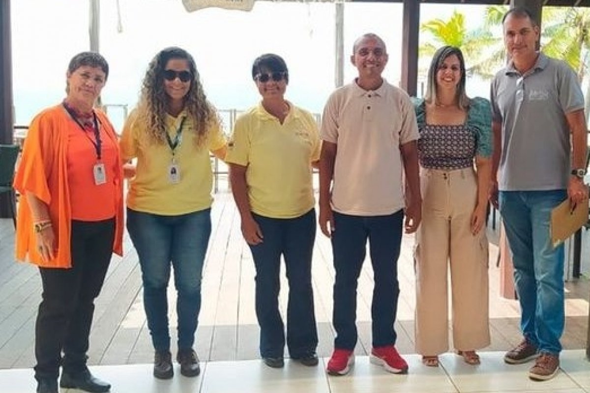 Corrente do bem: Instituto Voar entega certificados de conclusão de cursos de capacitação profissional em Baixio!