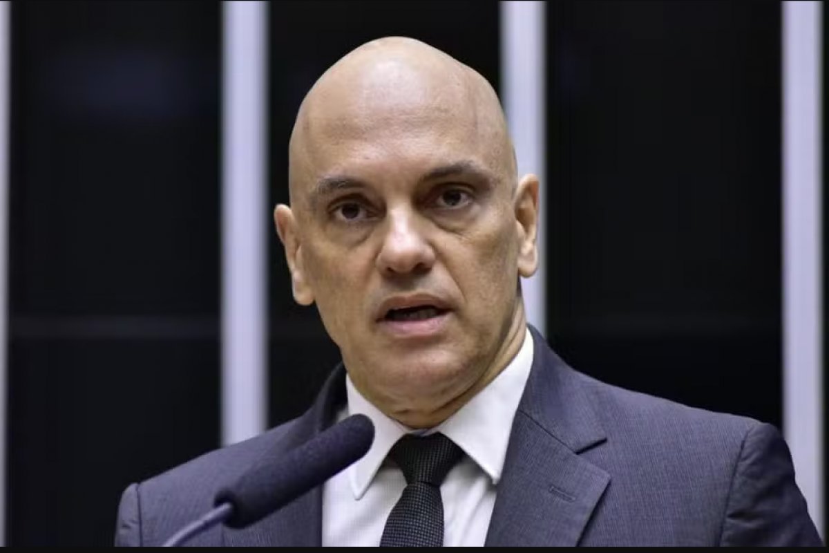 Moraes deixa Anatel de sobreaviso para eventual retirada de X do ar 