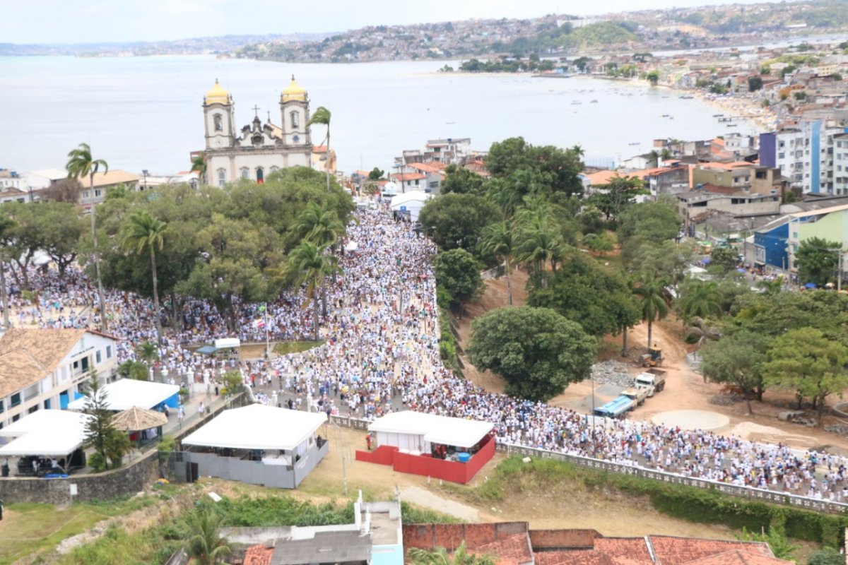 Lavagem do Bonfim conta com dois mil policiais e bombeiros militares