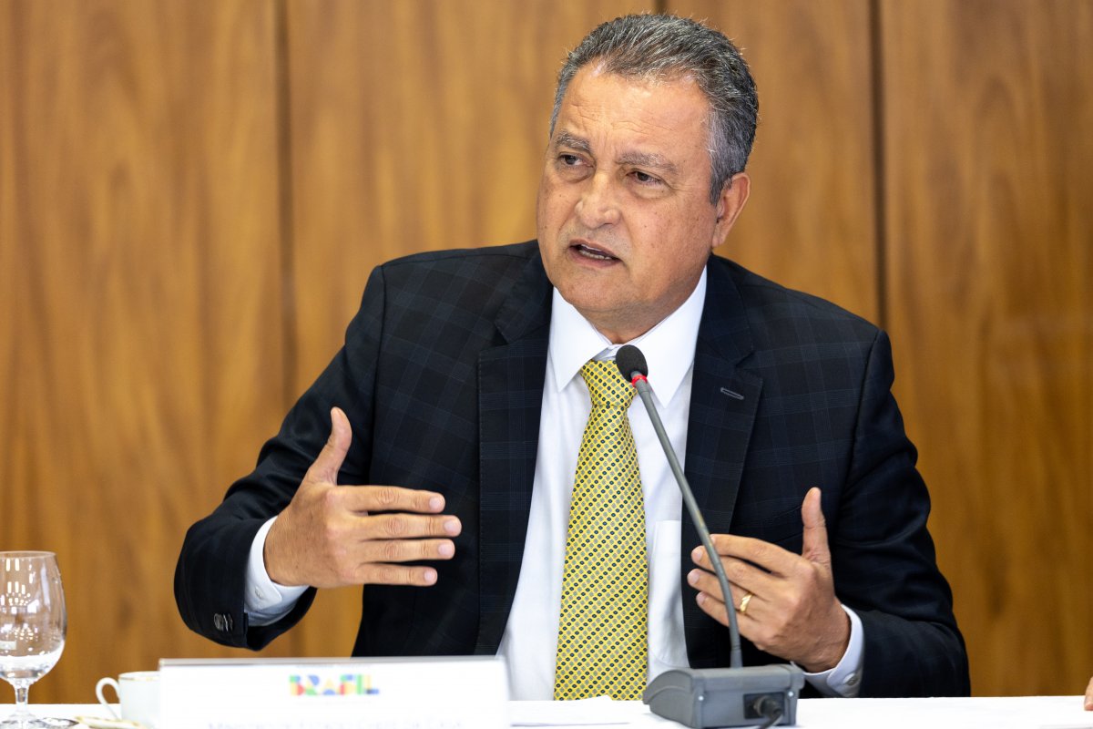 Compra de respiradores: requerimento em tramitação na Câmara solicita esclarecimentos de Rui Costa 