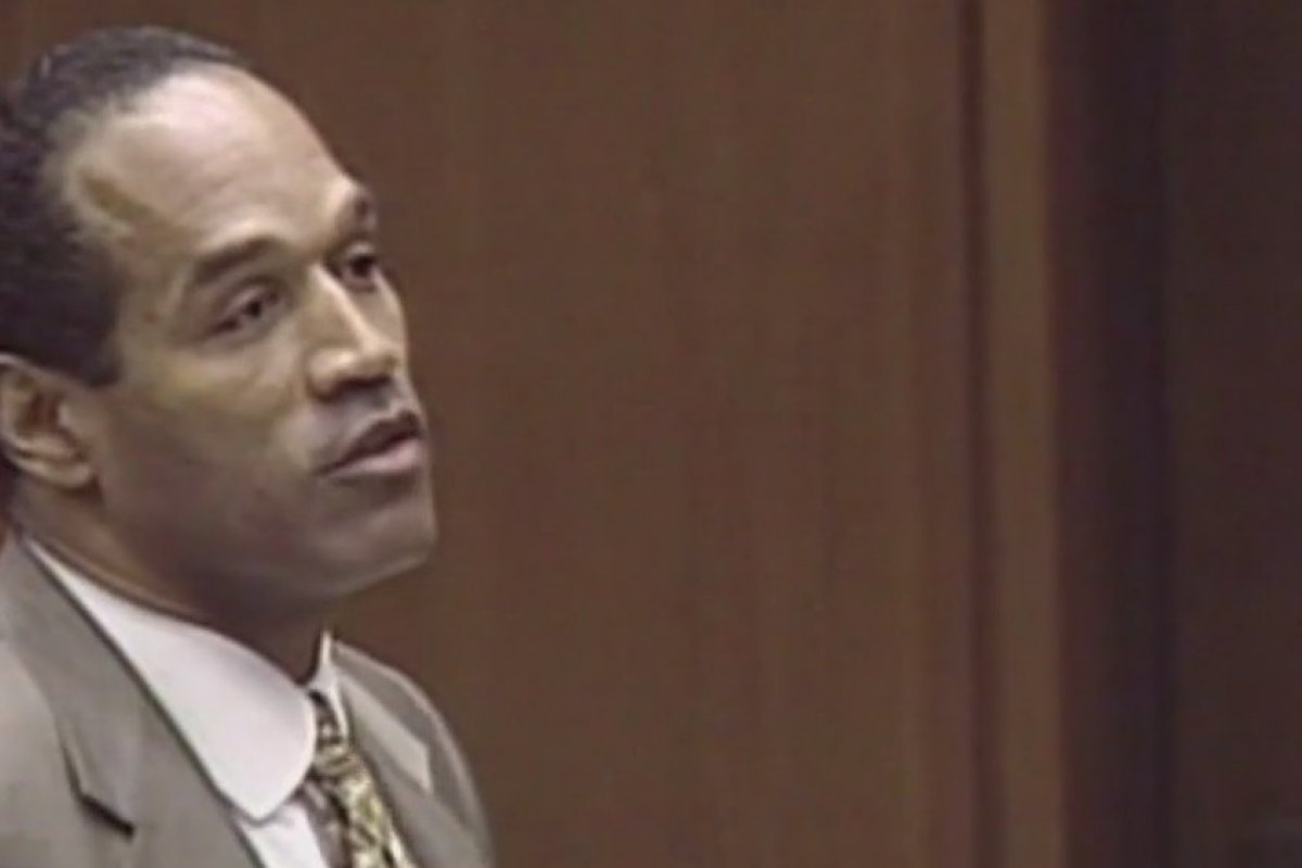 Morre O.J. Simpson, ex-jogador de futebol americano, aos 76 anos