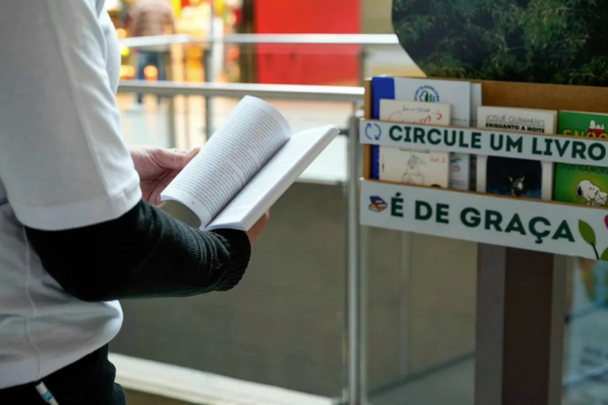 #CirculeUmLivro: Rodoviária de Salvador recebe projeto em comemoração à Semana do Livro