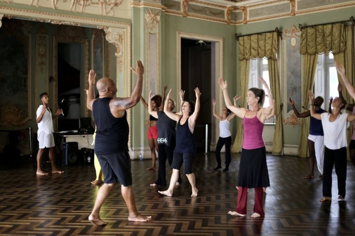 No mês da dança, Balé Teatro Castro Alves oferece aulas abertas 