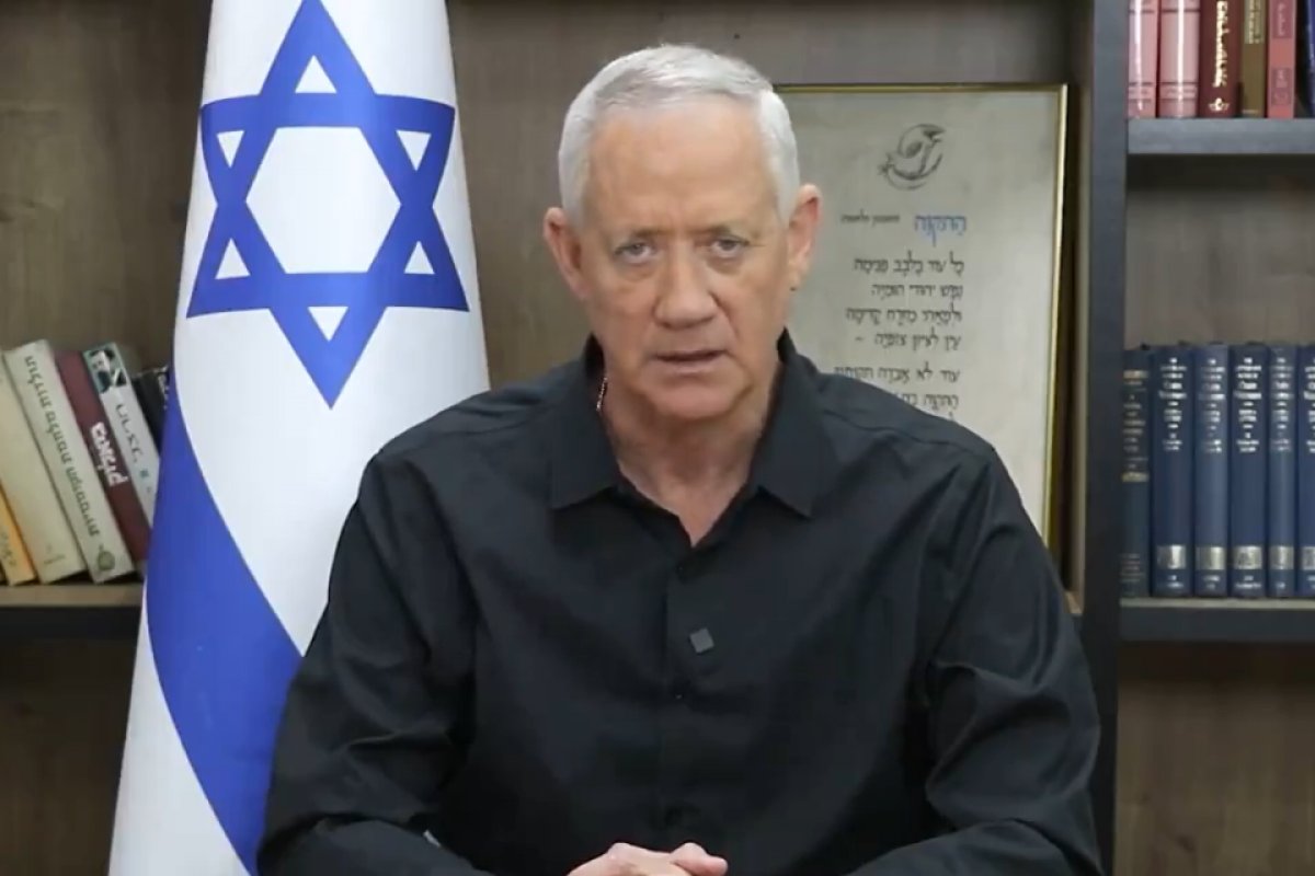 Membro do Gabinete de Guerra de Israel diz que o Irã vai pagar "na hora certa" pelo ataque