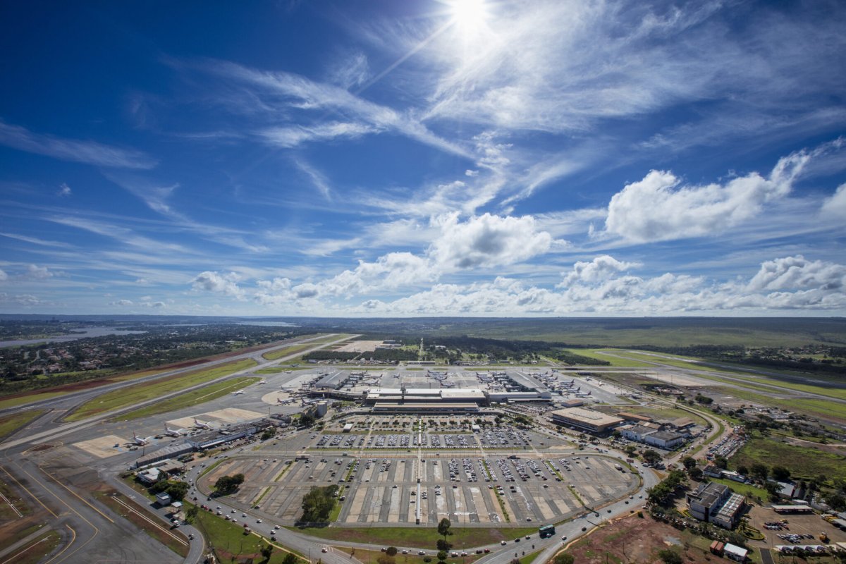 Após resultado inconclusivo, dois pacotes suspeitos são detonados no Aeroporto de Brasília