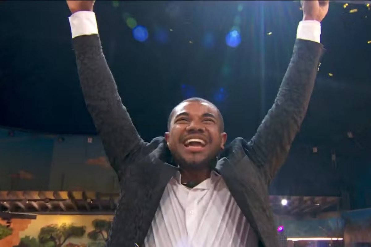 Davi Brito vence o BBB24 e ganha prêmio de R$2,92 milhões 