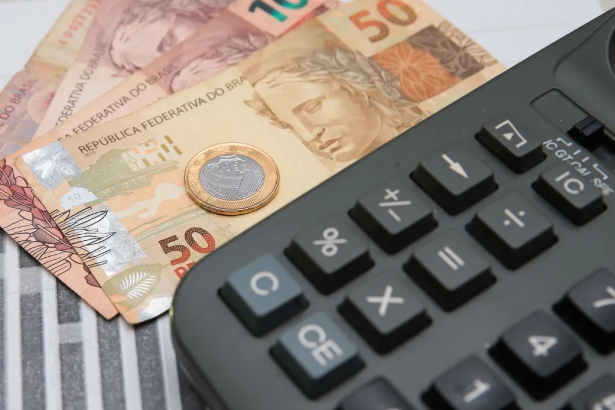 Ex-secretário do Tesouro calcula rombo de R$ 100 bilhões na meta de 2025